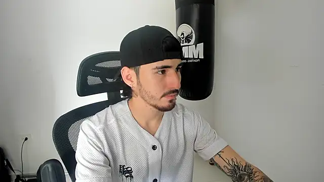 Snapshot of DmitriSanders chatting on 09-12-25, 06:52 DmitriSanders online show from 09-12-25, 06:52