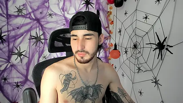 Snapshot of DmitriSanders chatting on 10-16-25, 08:10 DmitriSanders online show from 10-16-25, 08:10