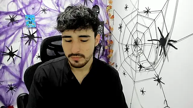 Snapshot of DmitriSanders chatting on 11-28-25, 01:52 DmitriSanders online show from 11-28-25, 01:52