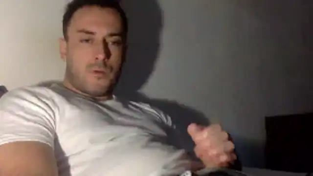 Snapshot of mainnrd chatting on 11-11-25, 01:44 mainnrd online show from 11-11-25, 01:44