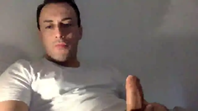 Snapshot of mainnrd chatting on 02-12-26, 01:06 mainnrd online show from 02-12-26, 01:06