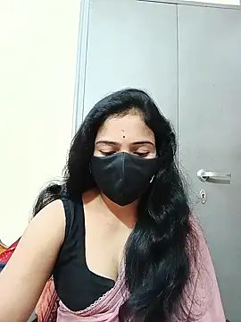 Snapshot of Keerthi-Telugu chatting on 01-05-25, 11:59 Keerthi-Telugu online show from 01-05-25, 11:59