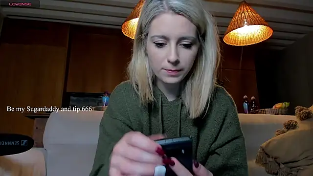 Lisaonthemoon online show from 11-12-25, 05:35