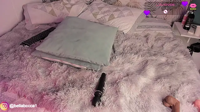 Snapshot of bellaa_becca chatting on 01-10-25, 09:10 bellaa becca online show from 01-10-25, 09:10