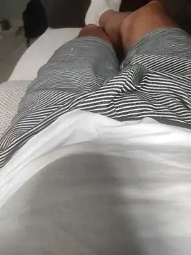 dredre1069 online show from 12-19-25, 01:51