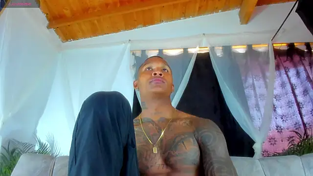 esteveen ortegas  online show from 10-26-25, 04:13