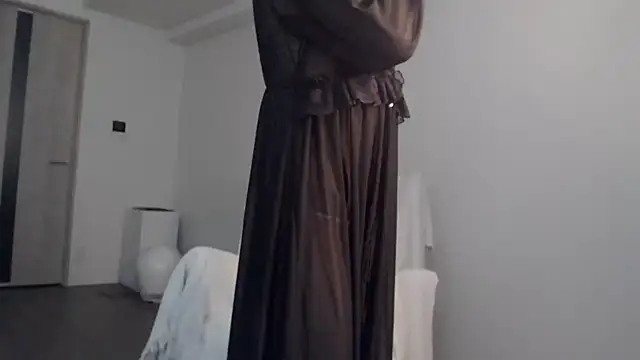 Lily 0000 online show from 01-19-25, 03:42