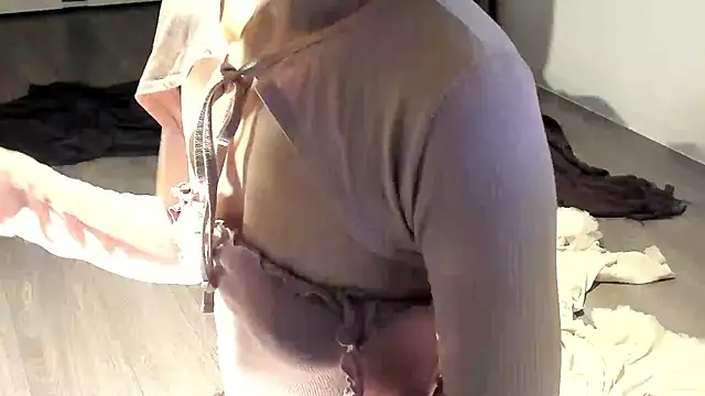 Lily 0000 online show from 01-17-26, 01:05