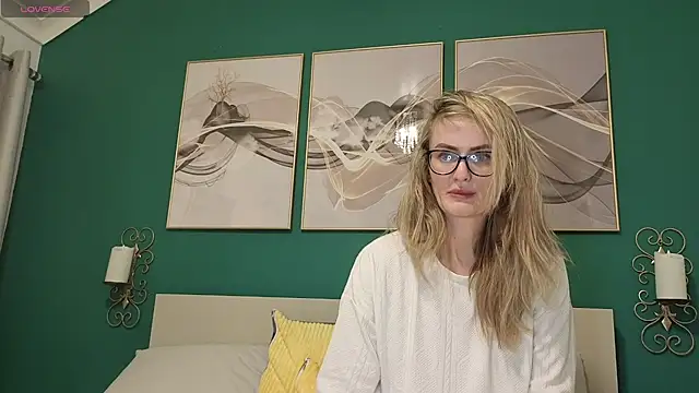 Snapshot of hotjessyca chatting on 01-16-26, 05:33 hotjessyca online show from 01-16-26, 05:33