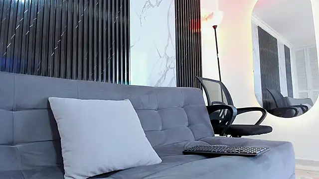 Snapshot of BRYXXXON1 chatting on 12-24-24, 02:44 BRYXXXON1 online show from 12-24-24, 02:44