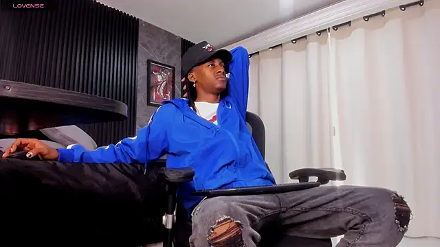 Snapshot of BRYXXXON1 chatting on 01-28-25, 02:31 BRYXXXON1 online show from 01-28-25, 02:31