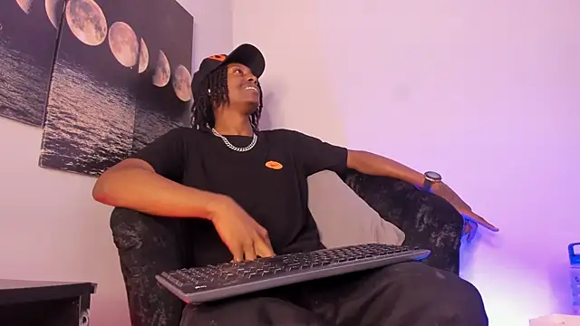 Snapshot of BRYXXXON1 chatting on 09-15-25, 03:34 BRYXXXON1 online show from 09-15-25, 03:34