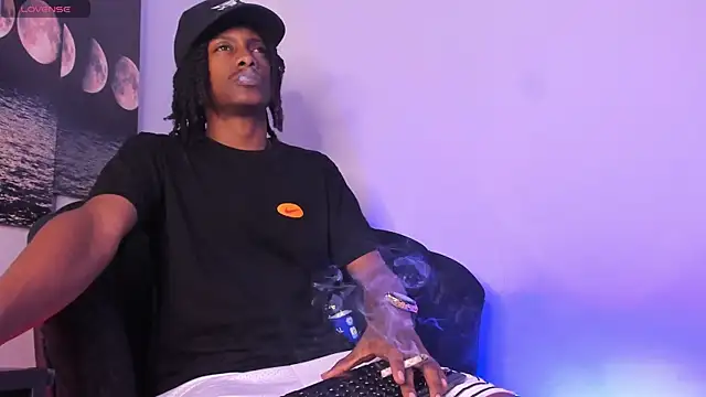 Snapshot of BRYXXXON1 chatting on 09-25-25, 03:38 BRYXXXON1 online show from 09-25-25, 03:38