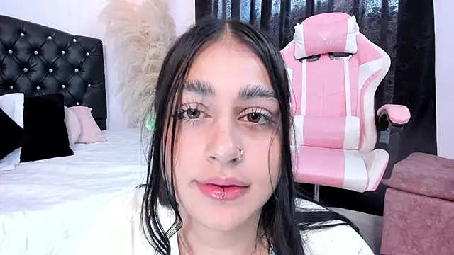 Snapshot of GabyRhodes chatting on 12-01-24, 04:29 GabyRhodes online show from 12-01-24, 04:29