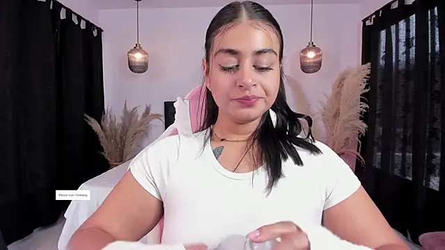 Snapshot of GabyRhodes chatting on 02-07-25, 07:17 GabyRhodes online show from 02-07-25, 07:17