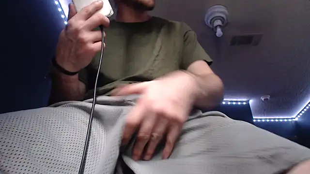 Snapshot of Dogz_n_daugthers chatting on 01-23-25, 05:52 Dogz n daugthers online show from 01-23-25, 05:52