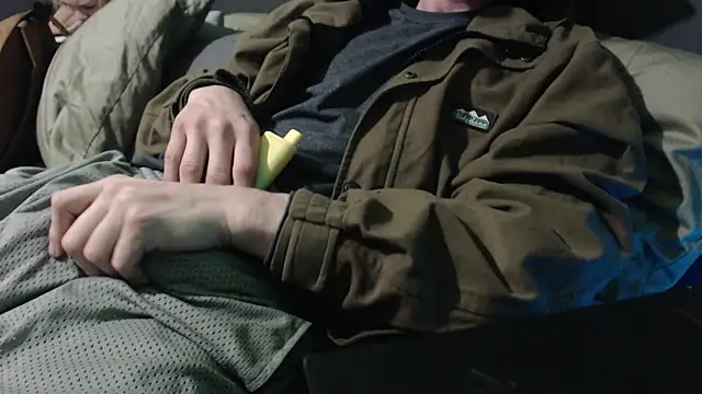 Snapshot of Dogz_n_daugthers chatting on 02-03-25, 12:36 Dogz n daugthers online show from 02-03-25, 12:36