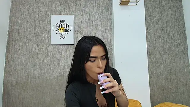 Cloeandtyfanny online show from 02-12-25, 06:40