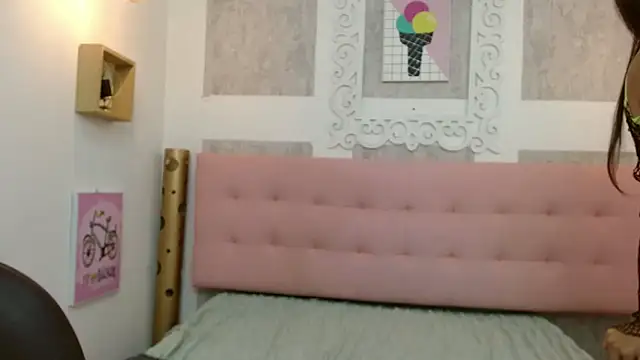 Cloeandtyfanny online show from 03-07-25, 08:34