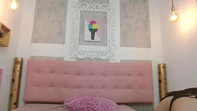 Cloeandtyfanny online show from 03-10-25, 03:23