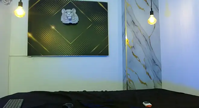 Cloeandtyfanny online show from 04-05-26, 01:08