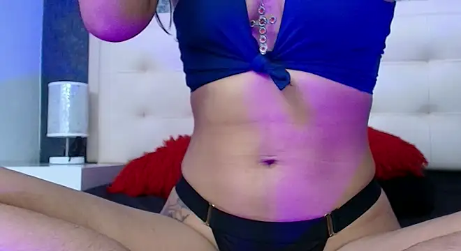 Cloeandtyfanny online show from 04-15-26, 07:43