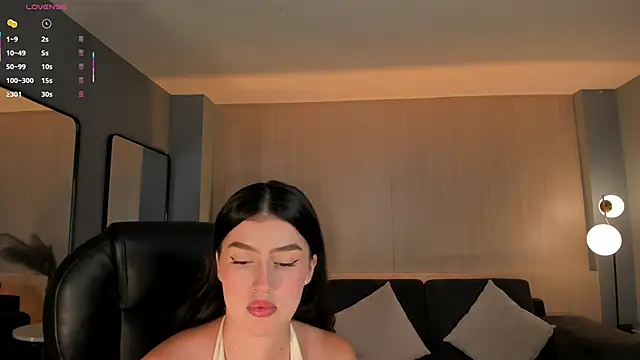 PaulinaSantos  online show from 10-13-25, 07:36