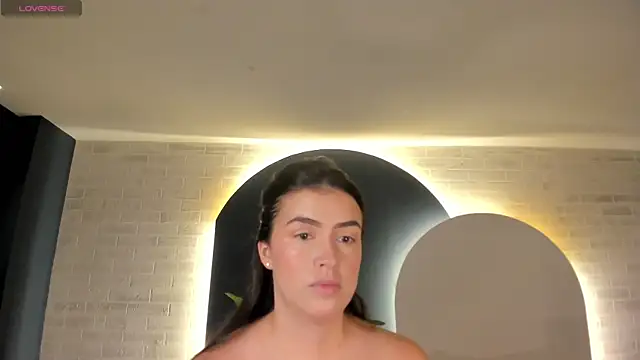 PaulinaSantos  online show from 04-19-26, 05:12