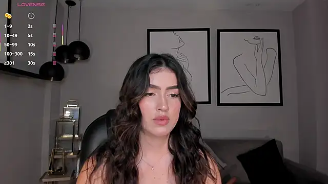 PaulinaSantos  online show from 06-04-26, 07:09