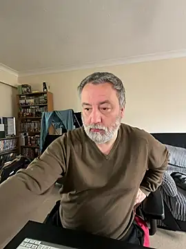 Snapshot of LondonTeffy chatting on 02-27-25, 11:20 LondonTeffy online show from 02-27-25, 11:20