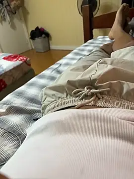 Snapshot of Wantsomemore2 chatting on 09-30-25, 01:43 Wantsomemore2 online show from 09-30-25, 01:43