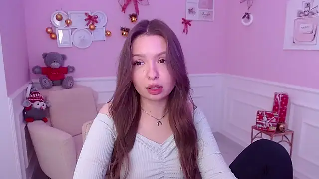 LucySkilar online show from 12-30-24, 05:58