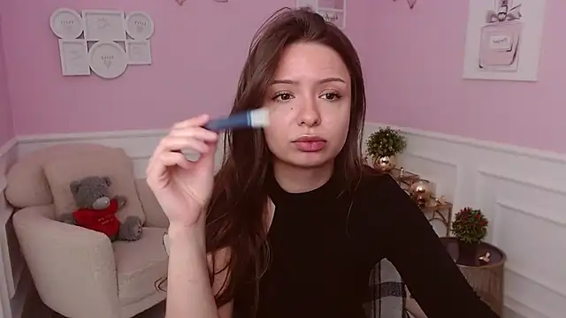 Snapshot of LucySkilar chatting on 06-22-26, 04:20 LucySkilar online show from 06-22-26, 04:20