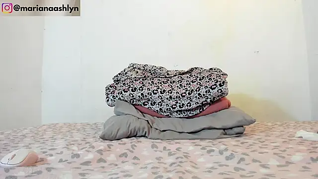 Snapshot of Melaniegirl17 chatting on 04-29-26, 05:30 Melaniegirl17 online show from 04-29-26, 05:30