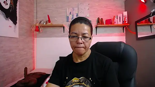 MaturePure online show from 10-20-25, 08:31