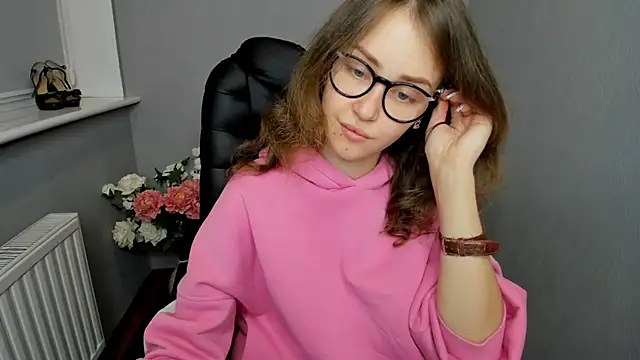 Snapshot of AfinaCutie chatting on 12-07-24, 02:13 AfinaCutie online show from 12-07-24, 02:13