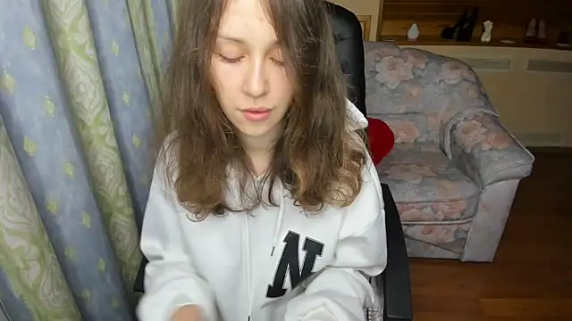 AfinaCutie online show from 11-05-25, 07:30