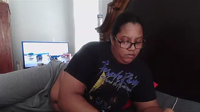 ebonyred online show from 02-20-25, 06:13