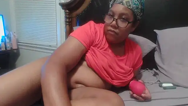 ebonyred online show from 10-07-25, 01:47