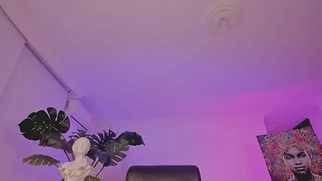 Taylor  foxxx online show from 03-04-25, 04:17