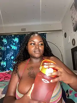 Snapshot of Honeycoco0211 chatting on 02-01-25, 09:54 Honeycoco0211 online show from 02-01-25, 09:54