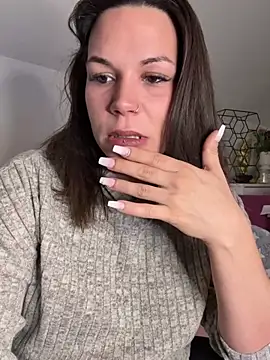 Snapshot of Lady_Knaller chatting on 12-14-24, 06:13 Lady Knaller online show from 12-14-24, 06:13