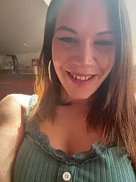 Snapshot of Lady_Knaller chatting on 03-08-25, 11:37 Lady Knaller online show from 03-08-25, 11:37