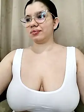 Snapshot of Danzel1105 chatting on 01-10-26, 10:58 Danzel1105 online show from 01-10-26, 10:58