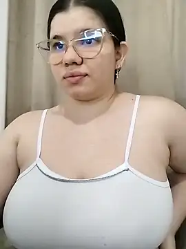 Snapshot of Danzel1105 chatting on 02-18-26, 11:01 Danzel1105 online show from 02-18-26, 11:01