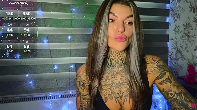 Snapshot of tattooedBabyy chatting on 03-18-25, 06:57 tattooedBabyy online show from 03-18-25, 06:57