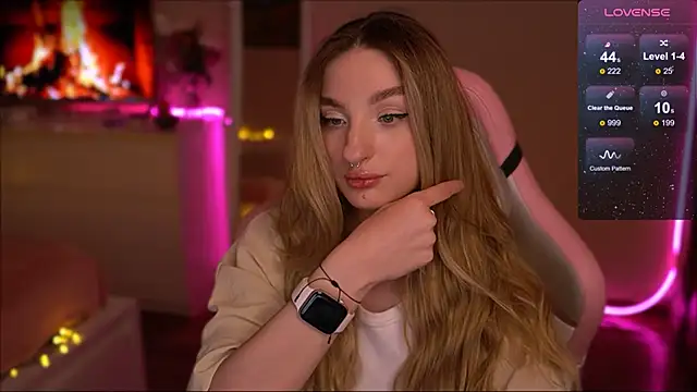 Snapshot of Lexy_kiky chatting on 01-22-25, 01:31 Lexy kiky online show from 01-22-25, 01:31