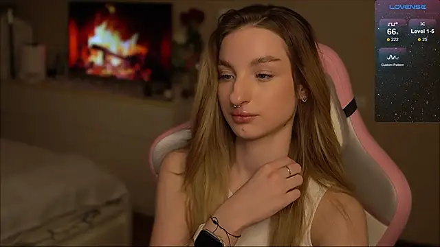 Snapshot of Lexy_kiky chatting on 03-10-25, 01:23 Lexy kiky online show from 03-10-25, 01:23