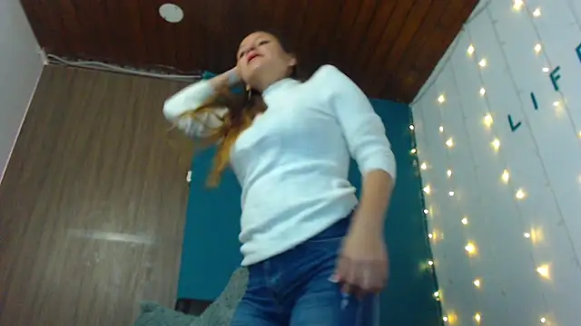 Snapshot of camila_delarosa chatting on 12-21-24, 12:38 camila delarosa online show from 12-21-24, 12:38