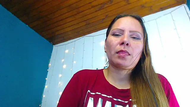 Snapshot of camila_delarosa chatting on 12-28-24, 04:20 camila delarosa online show from 12-28-24, 04:20
